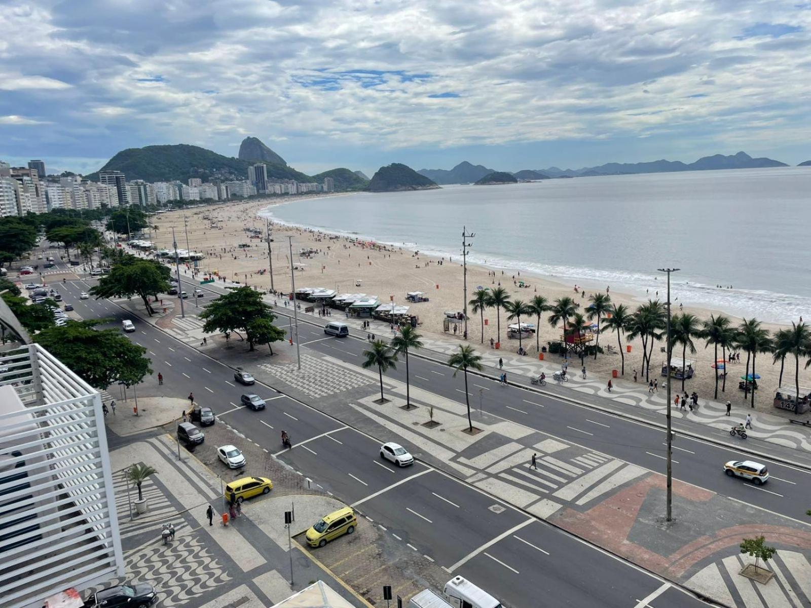Apartamento Real 053 - Em Copacabana Frente Mar
